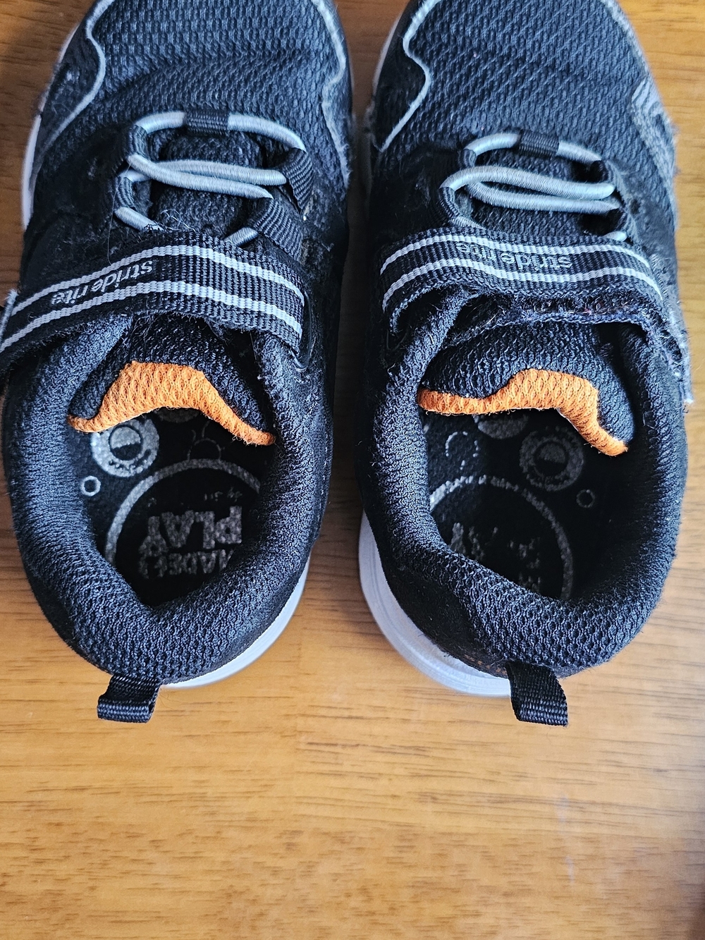 Shoe Bundle 4pr Champion Sz 6 & Converse, Stride Rite & Carters Sz 7 - Picture 6 of 12